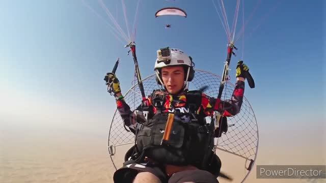 В небе моторные парапланы смотреть онлайн