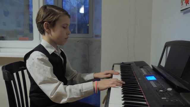 Якуб Швед исполняет арию Баха и этюд Лемуана смотреть онлайн