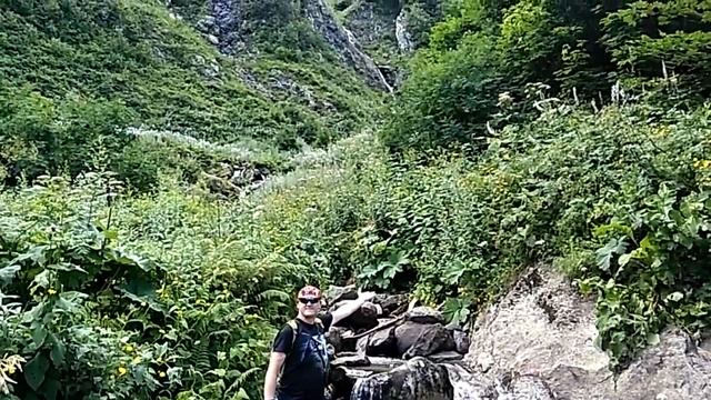 Горы Красной Поляны, водопад Поликаря.mp4 смотреть онлайн