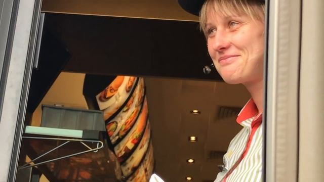 МАГИЧЕСКИЙ ПРАНК в МакАвто - ИСЧЕЗНОВЕНИЕ КОФЕ И МИРИНДЫ | Magic Five