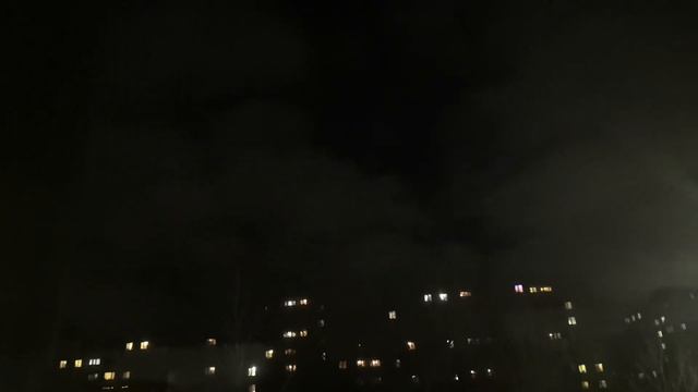 Что то светится в небе смотреть онлайн
