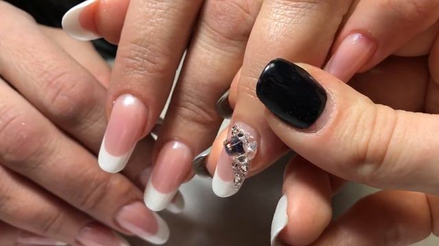 Френч и жемчужная втирка, Swarovski смотреть онлайн