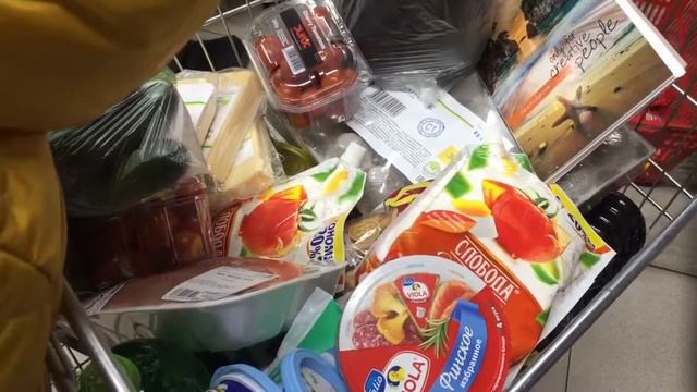 влог 3 | Готовимся ко дню рождения|покупки |красим яйца 🐣 смотреть онлайн