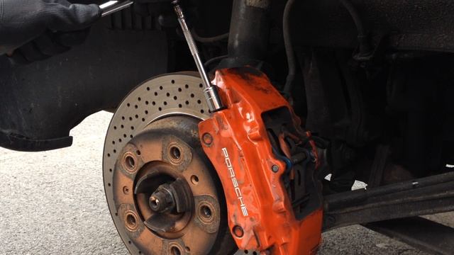 How to change brake fluid by yourself with a pressure bleeder смотреть онлайн