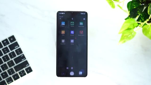 Hide Photos and Videos in a Calculator!in Tamil! смотреть онлайн