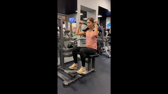 fitness упражнения для девушек в зале на пресс смотреть онлайн