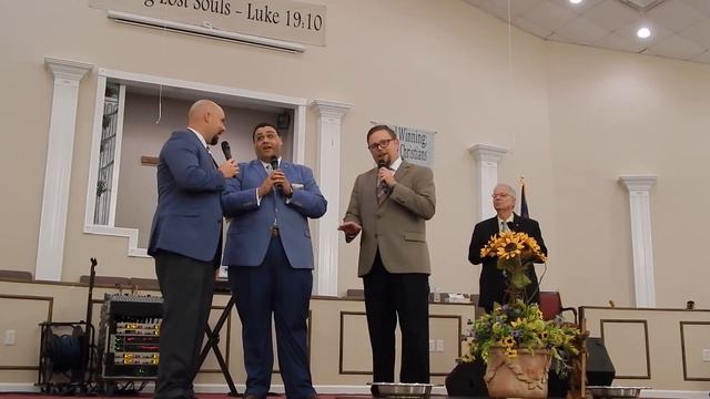 The Kingsmen Quartet sings Battle Cry смотреть онлайн