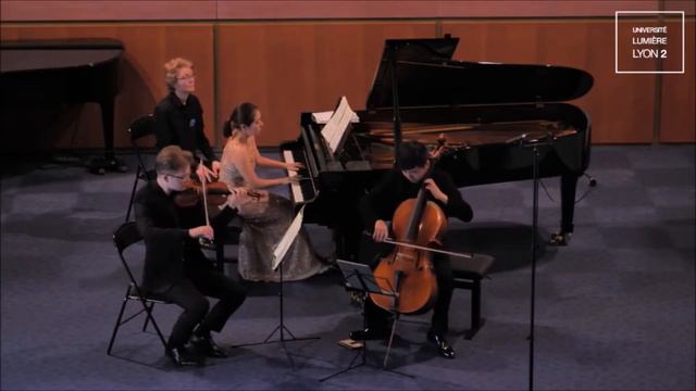 Brahms Trio No. 2 - III. Scherzo: Presto - Benefic Piano Trio смотреть онлайн