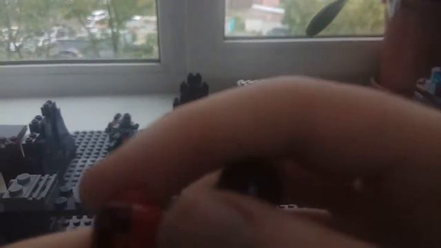 Лего самоделка бэт-пещера 1 часть