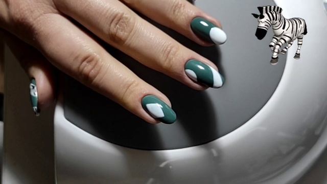 ЗЕБРА маникюр. Роспись ногтей. Идея маникюра смотреть онлайн