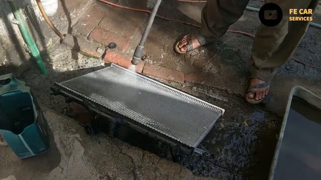 Nissan Juke Radiator Tank Replacment Radiator & Condenser Cleaning Complete