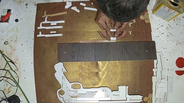 Как сделать МП-40 из дерева | Резинкострел СВОИМИ РУКАМИ смотреть онлайн