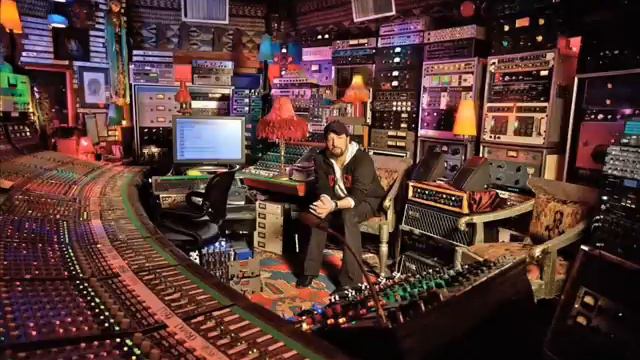 July G and Dan Hartman Instant Replay смотреть онлайн