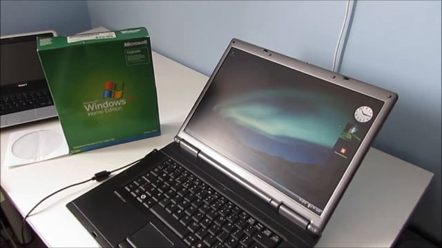 Fujitsu & Siemens Esprimo V5535 Laptop Overview. смотреть онлайн