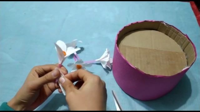 Moychechak gulini yasash Делаем цветок ромашки Making a chamomile flower смотреть онлайн