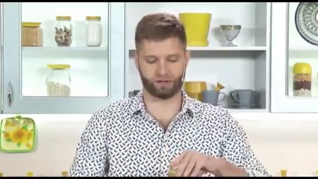 Wellness By Oriflame   Мужчина на кухне   Суп Гаспачо