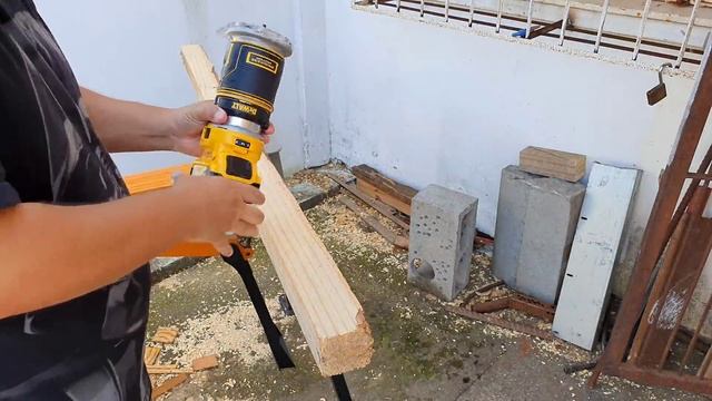 Essa Ferramenta e INCRIVEL!!! Tupia DeWALT 20V DCW600 (Router) A Bateria смотреть онлайн