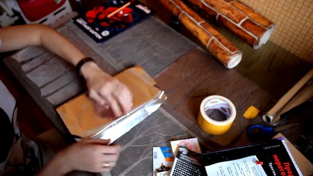 Полочка из старых ненужных книг своими руками. смотреть онлайн