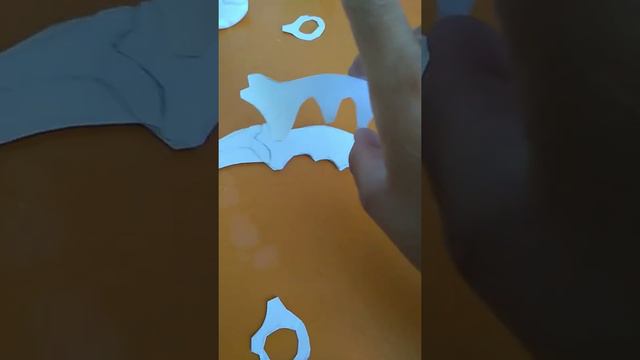 Сделал самодельный керамбит из плотной бумаги. Поставь лайк и подпишсь на канал!😉 смотреть онлайн