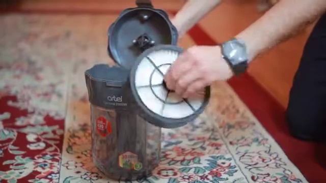 Циклонный пылесос Artel VCC 0220. Обзор от покупателя смотреть онлайн