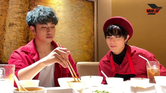 WARPs UP Vlog -- New Year game on the dinner table смотреть онлайн