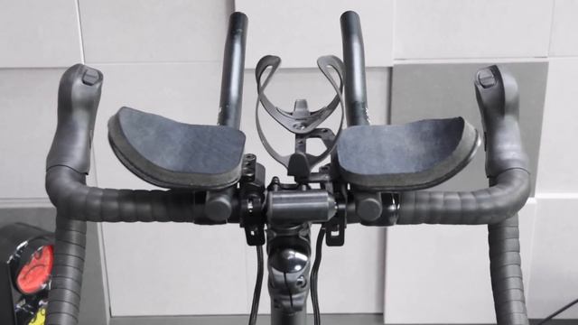 Indoor Smart Bike Showdown: Wahoo KICKR Bike vs Tacx NEO Bike vs Wattbike Atom смотреть онлайн