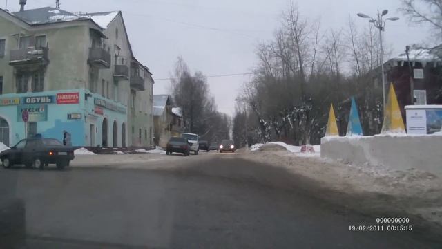 Разворот на перекрёстке, где разрешён только поворот направо. смотреть онлайн