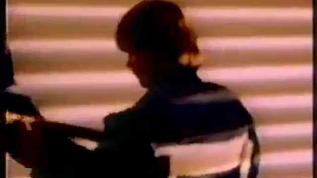 Joanna Stingray - Walking Through Windows.mp4