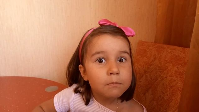 София и стихотворение ТЕЛЕФОН смотреть онлайн