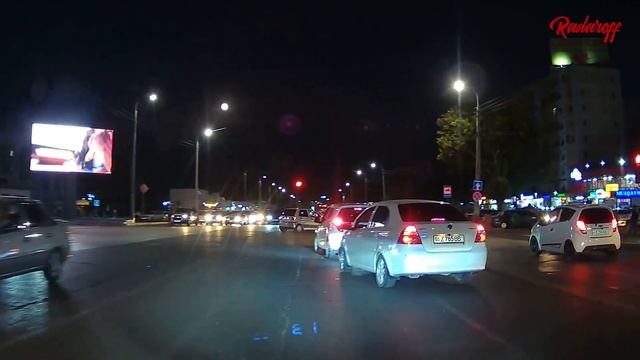 Пример дневной и ночной съемки Azdome M550 с трех камер. смотреть онлайн