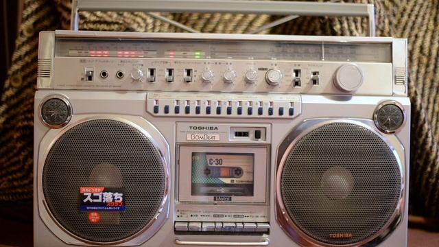 Cева Новгородцев 1988. Слушаем на старой магнитоле TOSHIBA RT-9990 смотреть онлайн