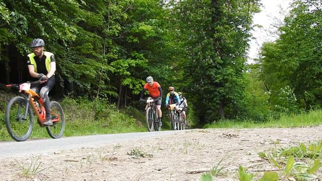 H R A D N Í O K R U H 2022 смотреть онлайн