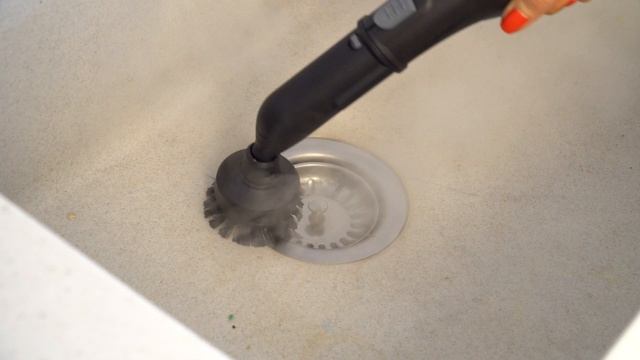 Катя Андреева тестирует пароочиститель Kärcher SC 4 EasyFix Premium смотреть онлайн