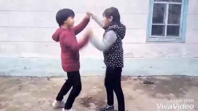 Танец на Despasito смотреть онлайн