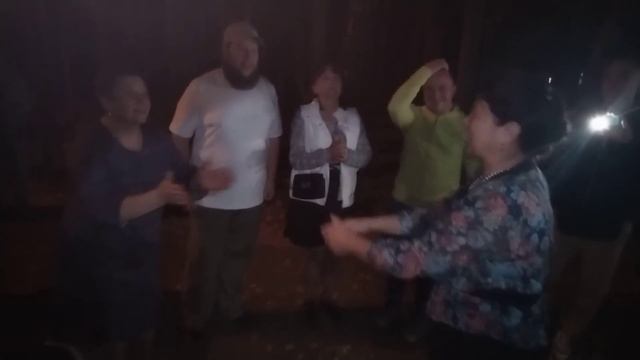 Измайловский пятачок ,пляска мордовочек с Андреем и гостем "Со Сквера гармонистов" г. Орел Алексеем смотреть онлайн