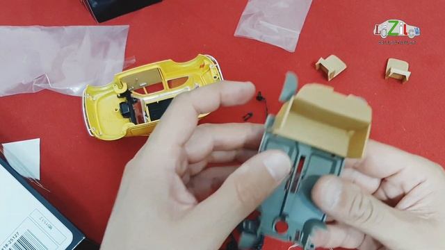 Fiat 500F 1965 Burago diecast kit review and build смотреть онлайн