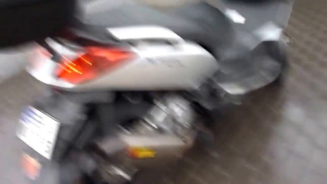Yamaha Xmax 250 Akropovic Sound смотреть онлайн