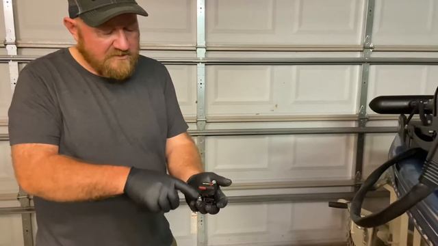 Upgrading the Circuit Breaker for a Trolling Motor on a Boat смотреть онлайн