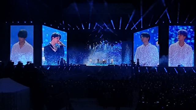 BTS - The Truth Untold / Day 2 / London Wembley Stadium смотреть онлайн