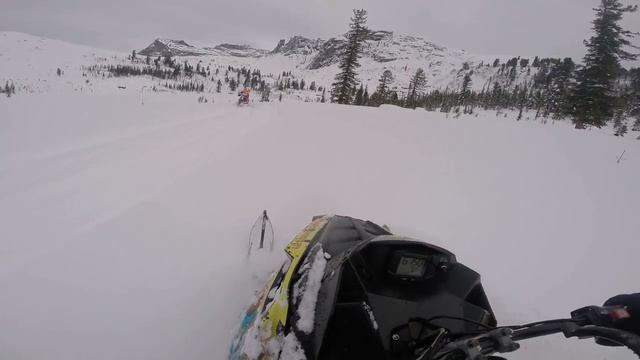 Novoseltsevo Fox Riders snowmobiling in Ergaki , Russia ,March 2016 смотреть онлайн