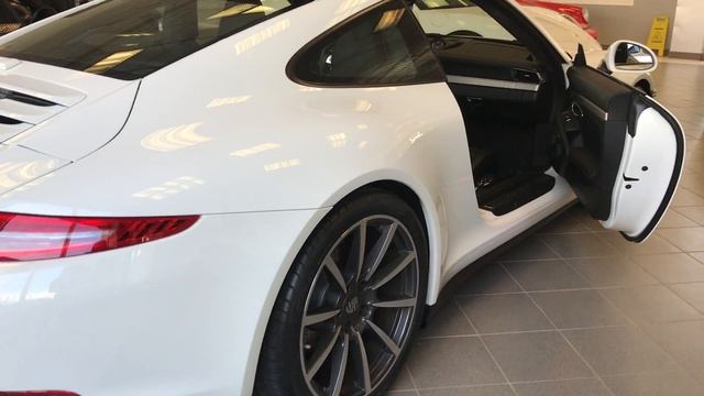 2013 Porsche 911 Carrera 4S Coupe