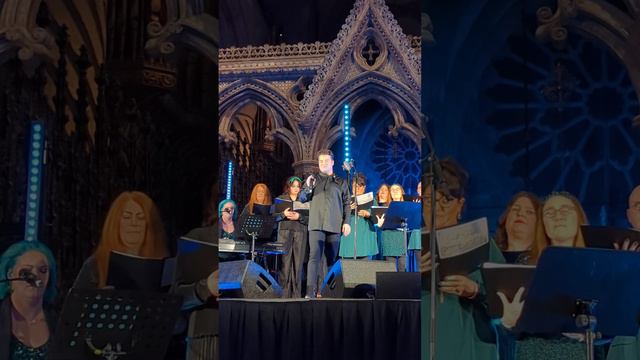 "From A Distance" ...Joe McElderry..Jen Stevens and her Serenity Choir... смотреть онлайн