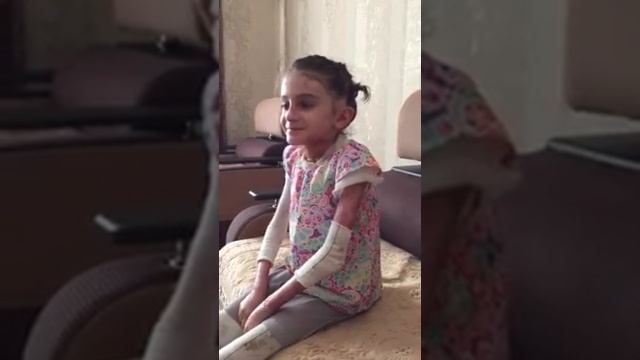 Рабият рассказывает. Сколько же сил в этой хрупкой девочке, страдающей страшным недугом. смотреть онлайн