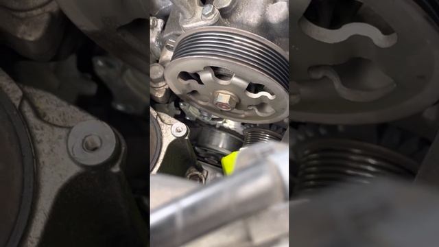Water pump tips to remove bolt 2007-2009 honda crv 2.4L смотреть онлайн