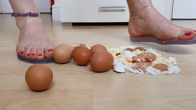 Jelly shoes food crush Crunchy Eggs ASMR video and sound смотреть онлайн