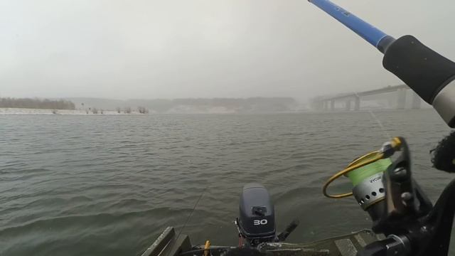 Раздача судака перед запретом! Судак на мандулы ранней весной на Оби смотреть онлайн