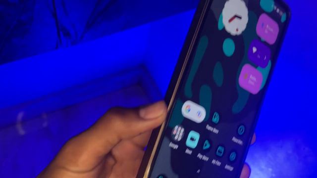 Android 14 notification panel for Realme I ft. Realme C55 смотреть онлайн