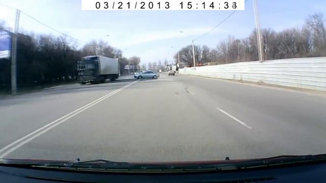 Танго Мазда6 и Фура смотреть онлайн