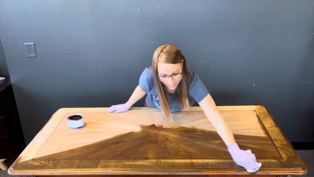Let’s apply Dixie Belle No Pain Gel Stain in Walnut to this Table! смотреть онлайн