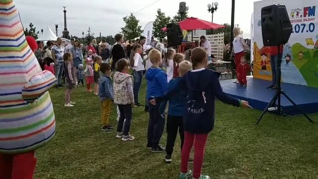 Флешмоб ТСК Дуэт "Ай, будет круто!" Пир на Волге смотреть онлайн